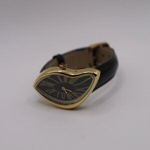 Time Warp Women’s 28mm Gold Watch – Black Dial, Gold Roman Numerals, Sapphire